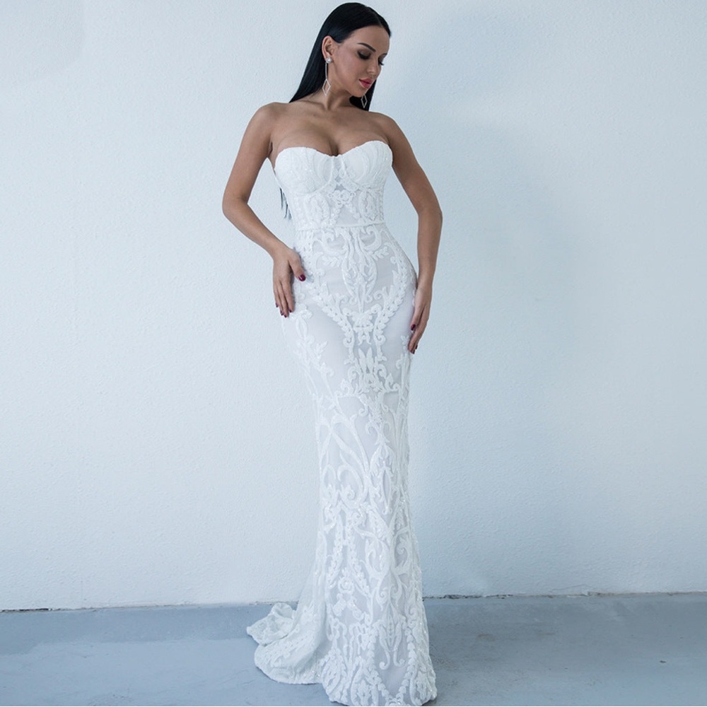 Elegant White Strapless Lace Dress